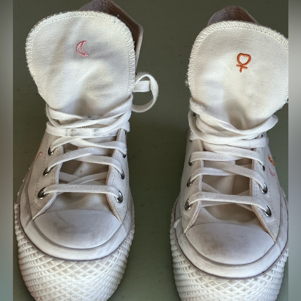 Women’s converse